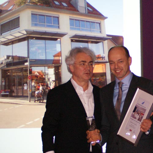 Verleger Michael Steinert, SN Verlag Hamburg, links und Marcus Mannsd&ouml;rfer, rechts